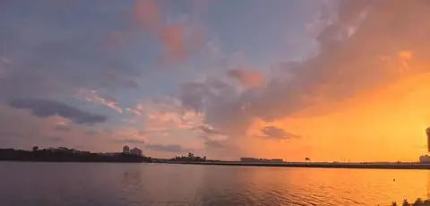 Coucher de soleil face à Singapour depuis Johor Bahru